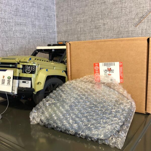 Land Rover DISCOVERY 5 AYNA CAMI SAG/E.CHR/TERS TRAFIK/KOR NOKTA 3.0 V6 D(VOGUE/SPORT/NWD/5)  GA