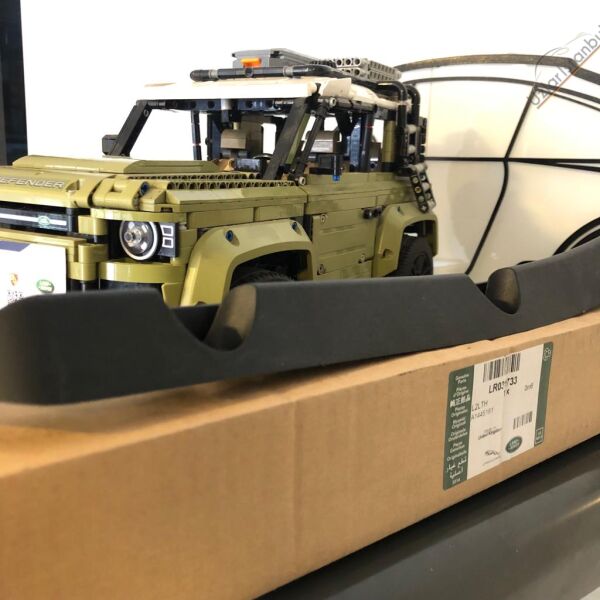 Land Rover RANGE ROVER ARKA TAMPON BRAKETI SAG(VOGUE)  AA