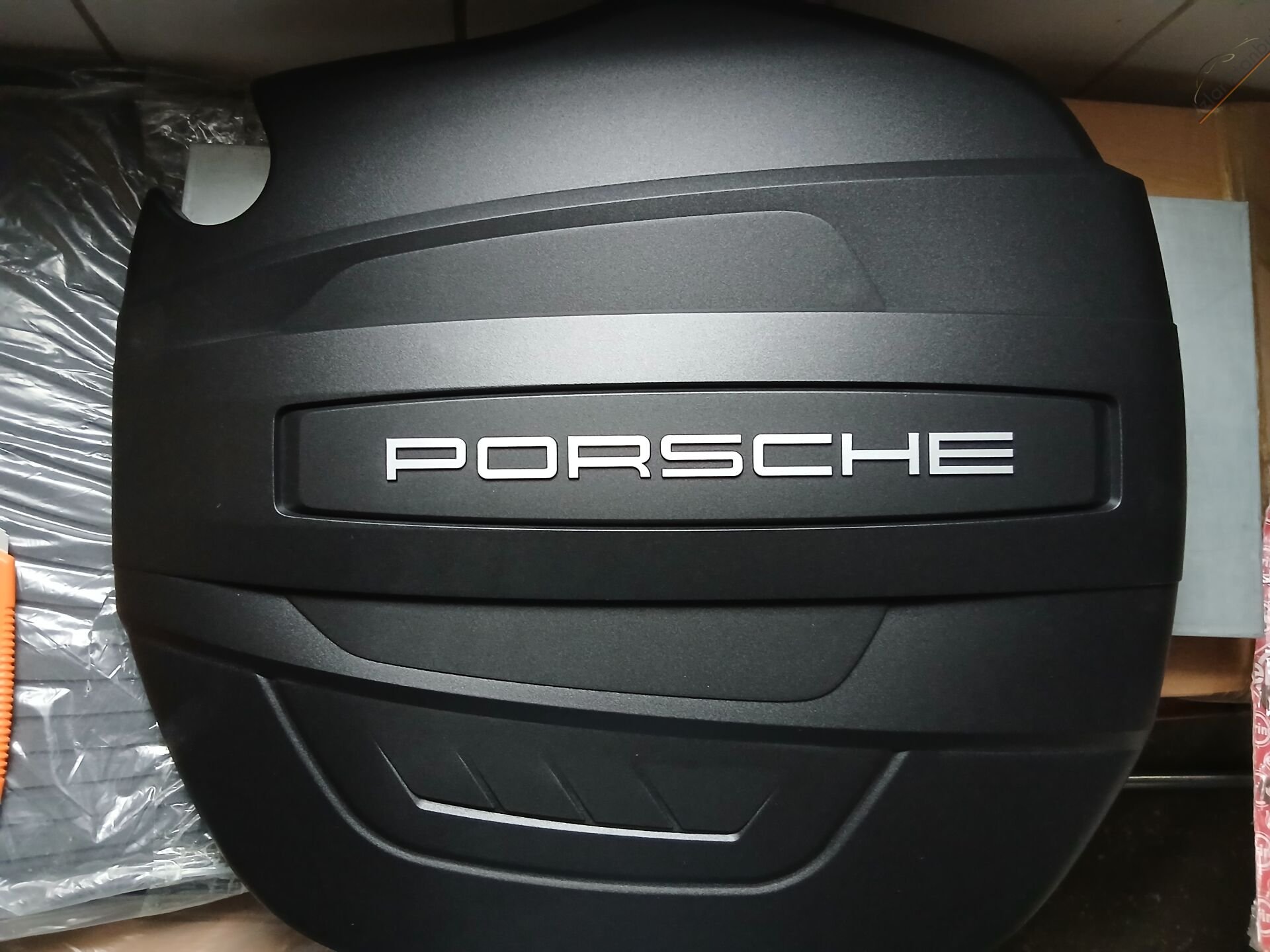 Porsche 95B PORSCHE MACAN MOTOR ÜST KAPAK / 2.0 BENZİN (MACAN) 14-23