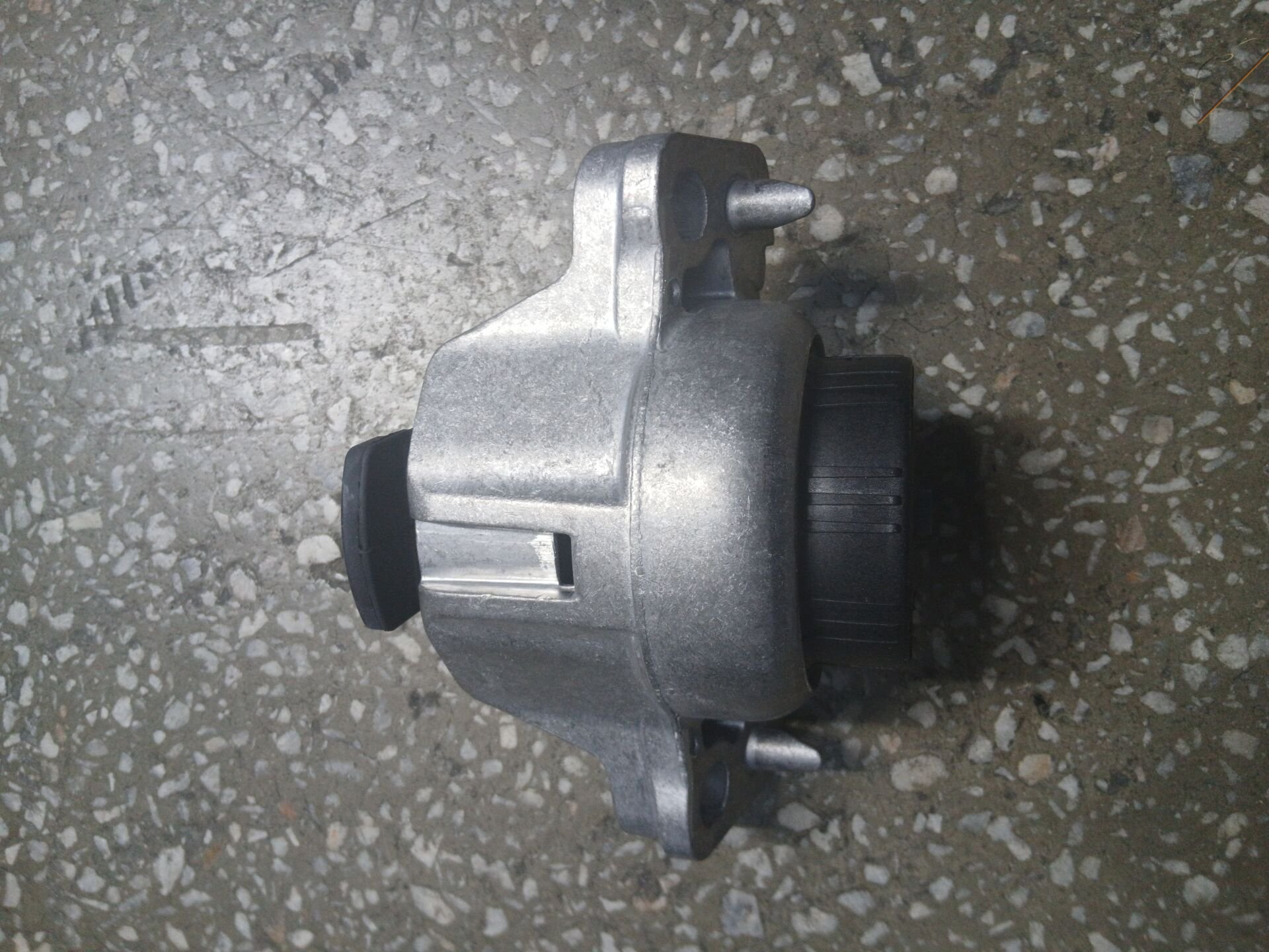 Jaguar XE RANGE MOTOR KULAK