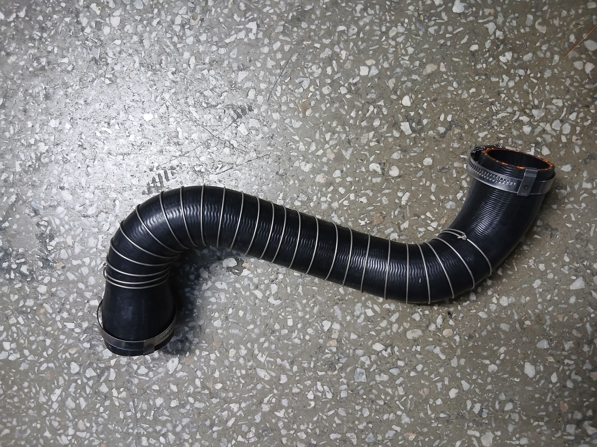 Land Rover DISCOVERY 4 INTERCOOLER HORTUM ALT SOL 3.0 V6(SPORT/NWD4)