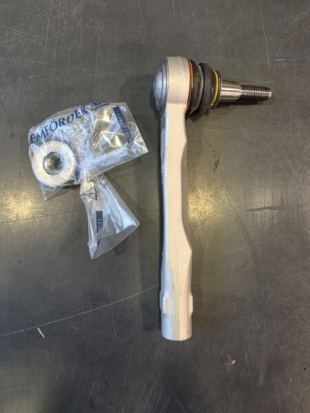 PORSCHE  ROTBAŞI SAĞ TAYCAN