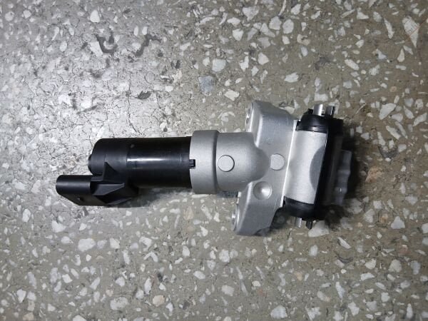 Porsche  EL FREN MOTOR SAĞ / (UNİVERSAL)